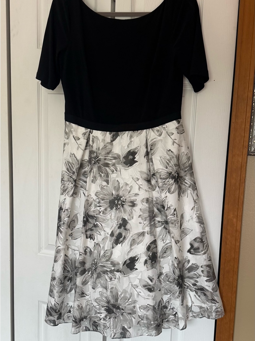 Adrianna Papell Black Top Floral Skirt Midi Dress